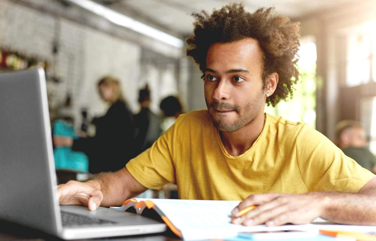 Análisis de datos financieros en entorno profesional